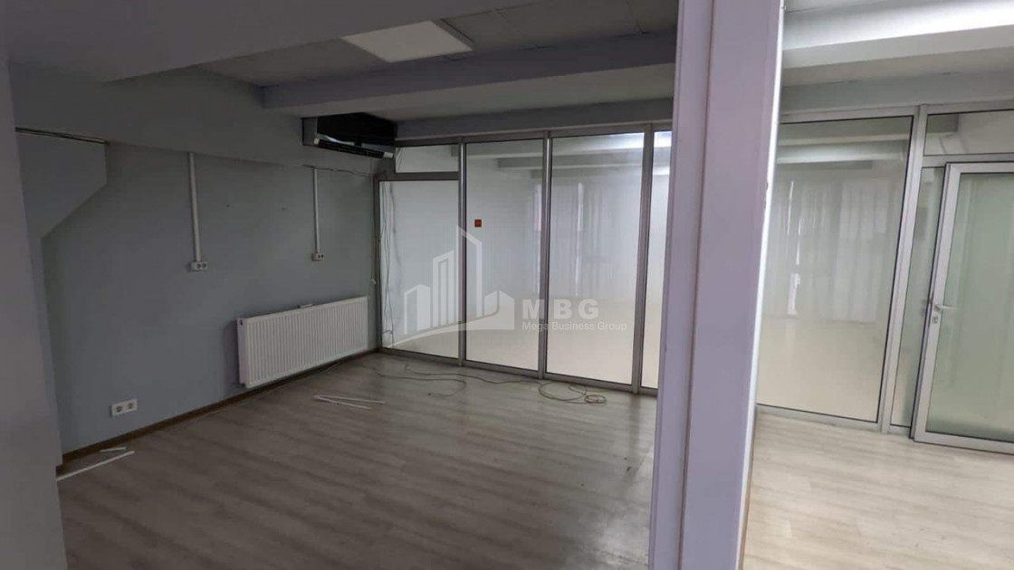 For Rent Витражный фасад Commercial, in Digomi Massive