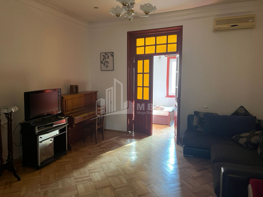 For Rent Flat, in Mtatsminda