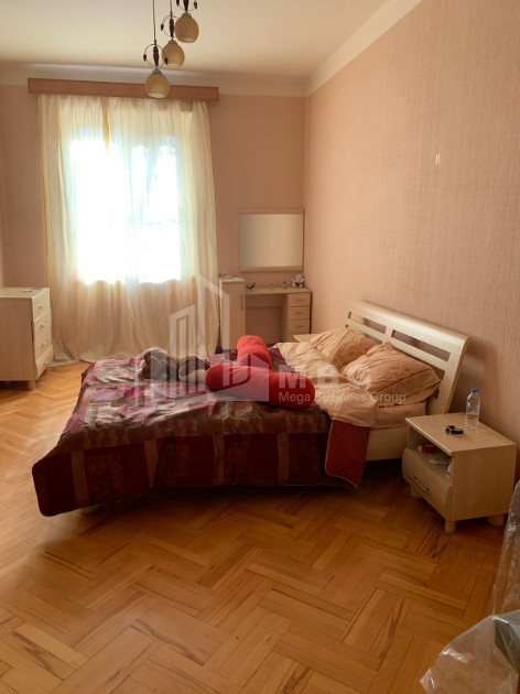 For Sale Flat, in Isani