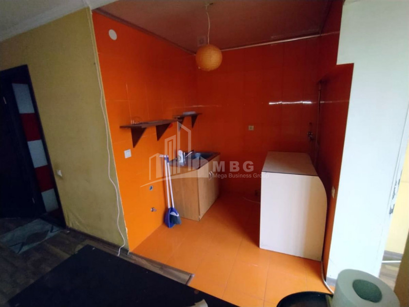 იყიდება ბინა, საბურთალო