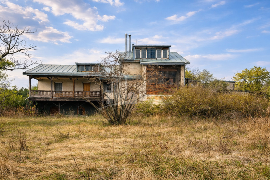 Продается Старое здание Дом - Вилла В Шалаури, Телави