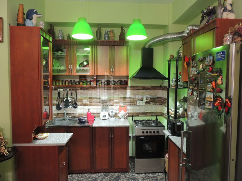 For Sale Flat, in Nutsubidze micro-districts (I-V)