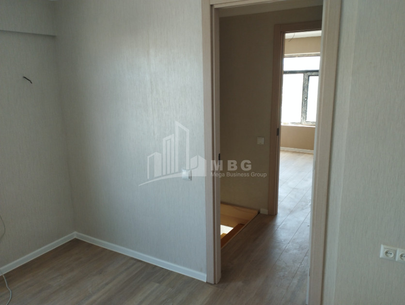 For Sale Flat, in Metromsheni