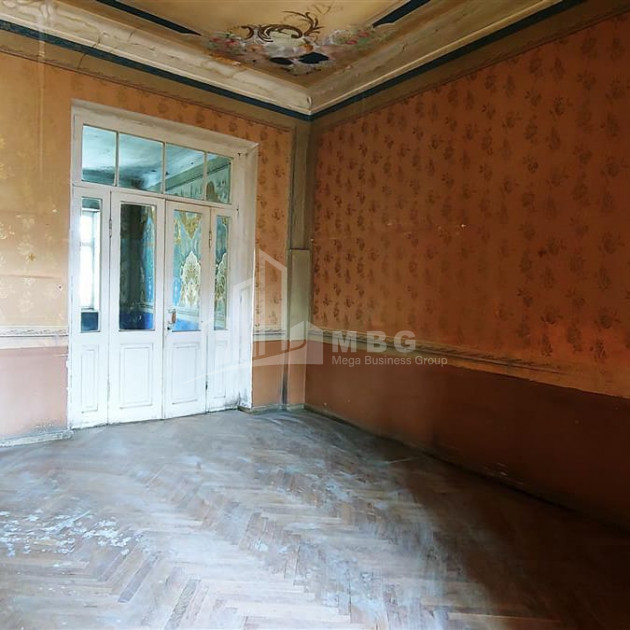 For Sale Flat, in Sololaki