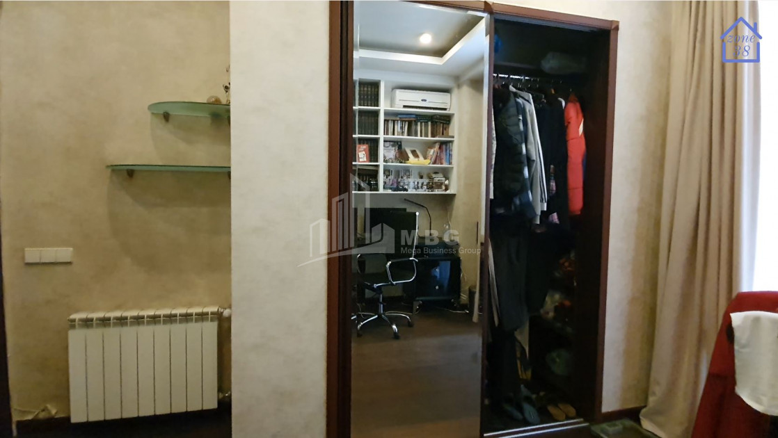 For Sale Flat, in Vake