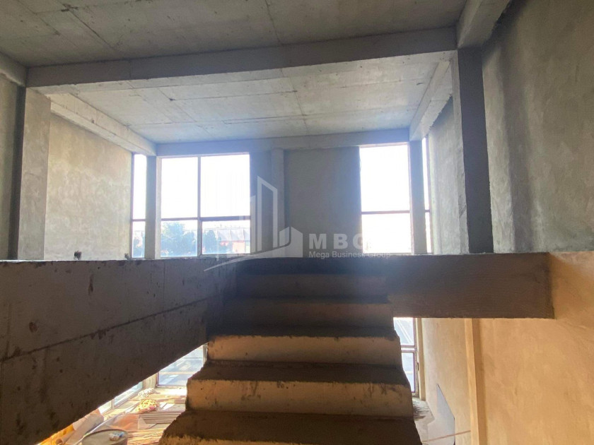 For Rent Витражный фасад Commercial, in Gldani Massive