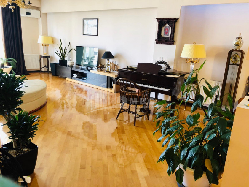 For Sale Flat, in Vake