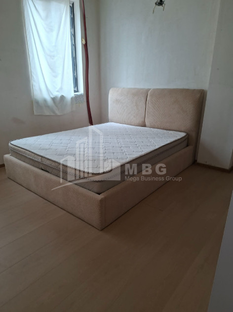 For Sale New building Flat On Street A. Politkovskaya (Jikia), საბურთალო