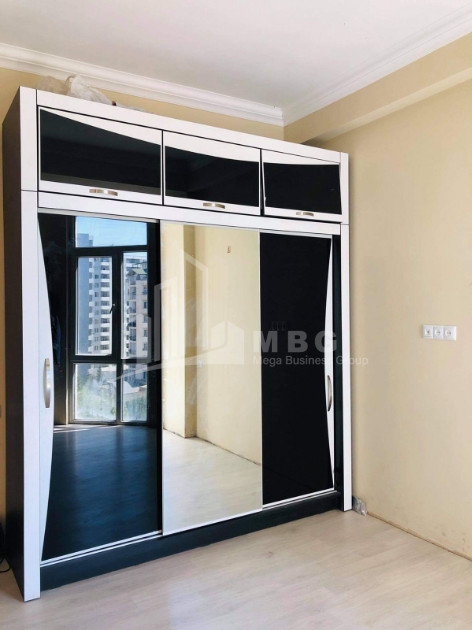 იყიდება ბინა, გლდანის მასივი