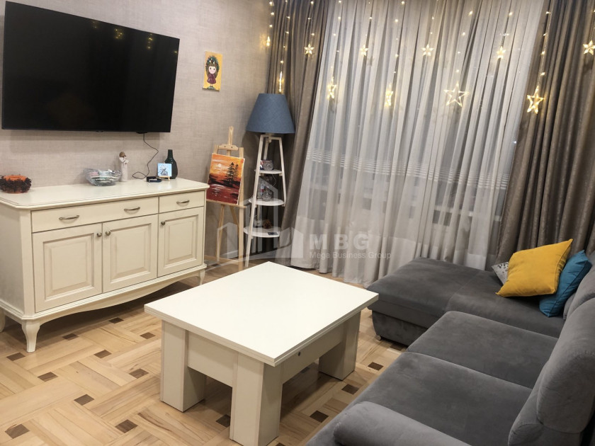 For Sale Flat, in Nutsubidze micro-districts (I-V)