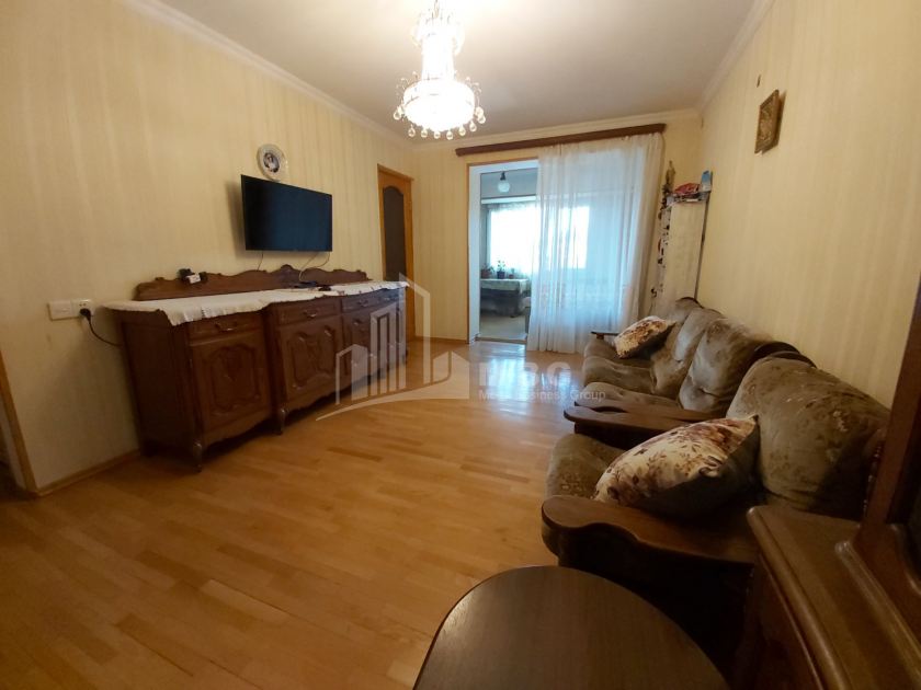 For Sale Flat, in Isani