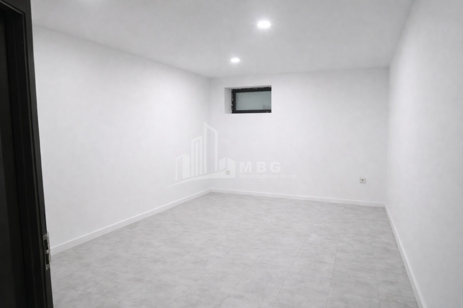 For Rent Universal Commercial On A. Mitskevich Street, საბურთალო