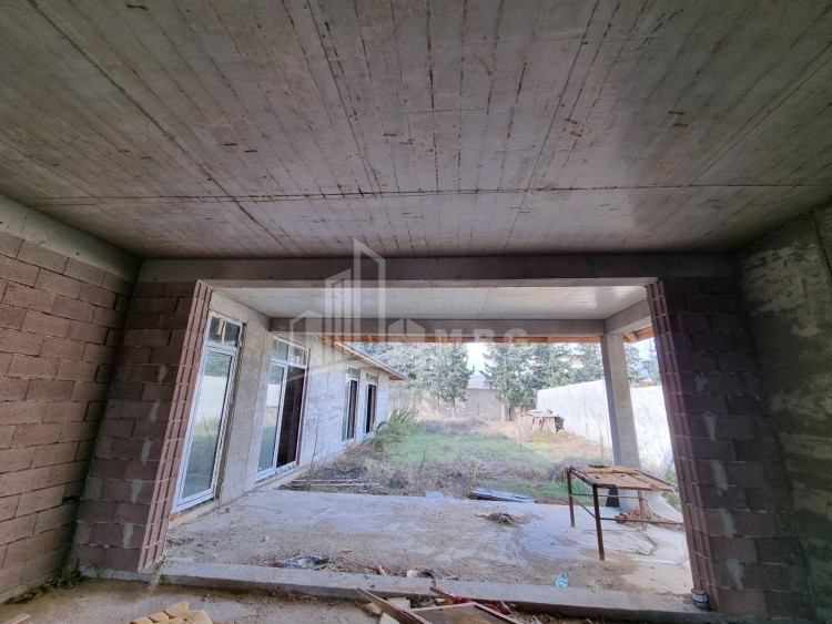 იყიდება სახლი - აგარაკი, დიღმის ჭალა