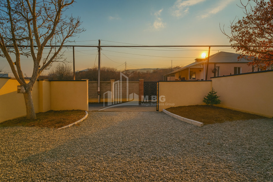 For Sale House Villa Village Dighomi Saburtalo District Tbilisi