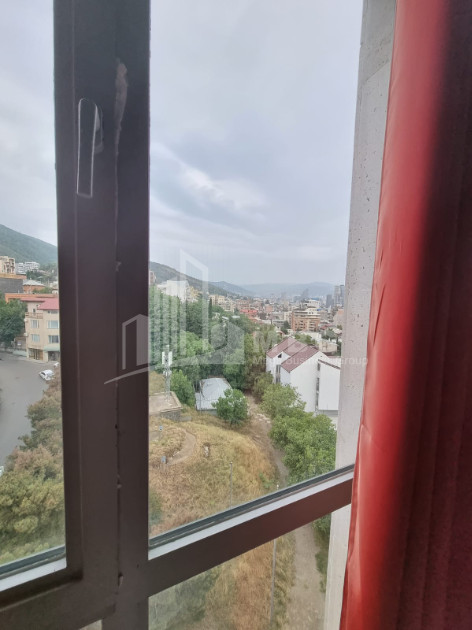 იყიდება ბინა, ვაკე