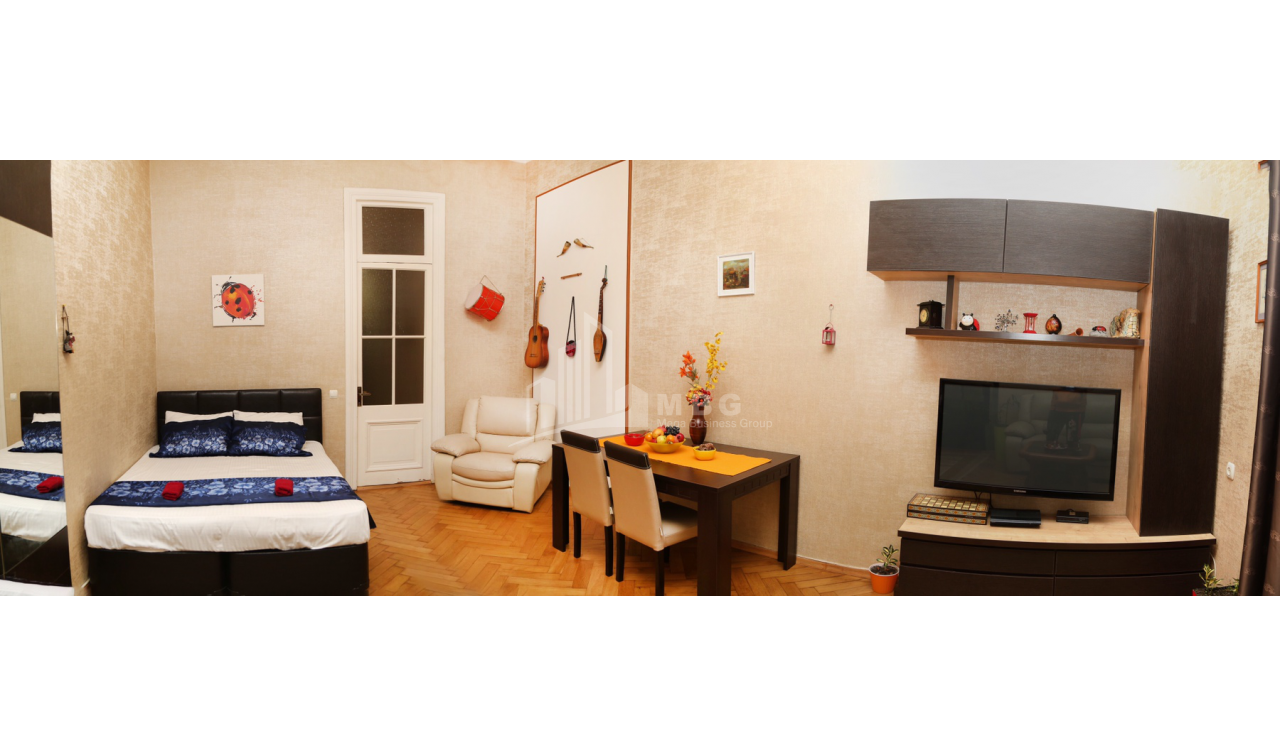 For Sale Flat, in Sololaki