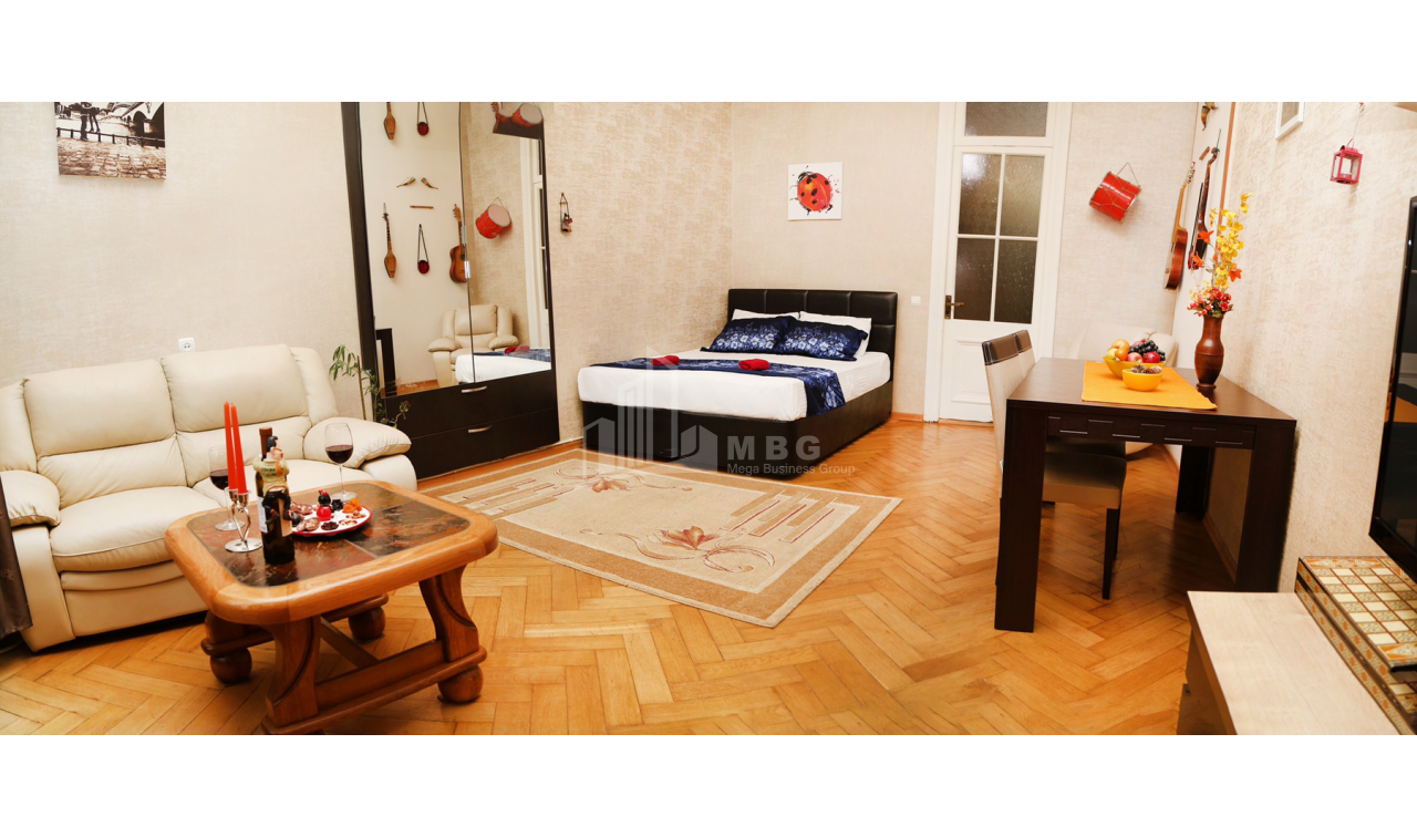 For Sale Flat, in Sololaki