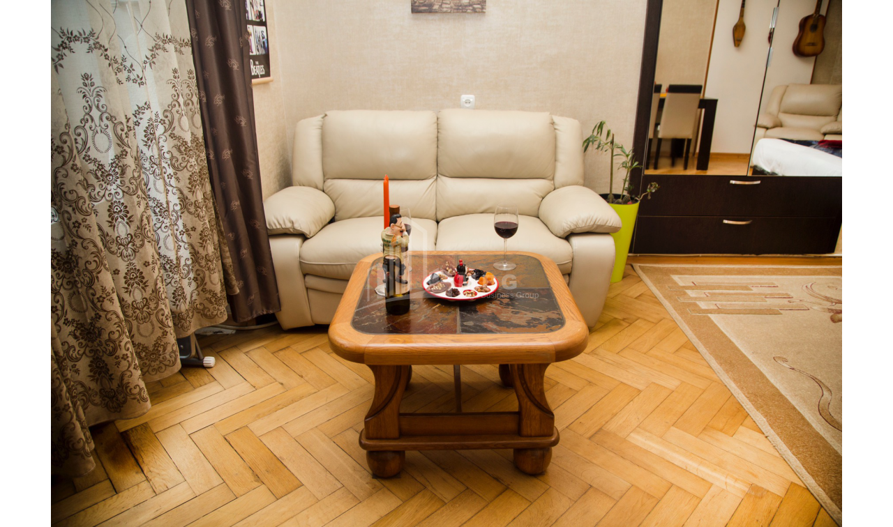 For Sale Flat, in Sololaki