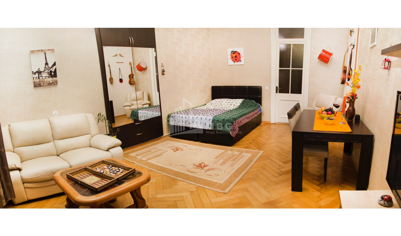 For Sale Flat, in Sololaki