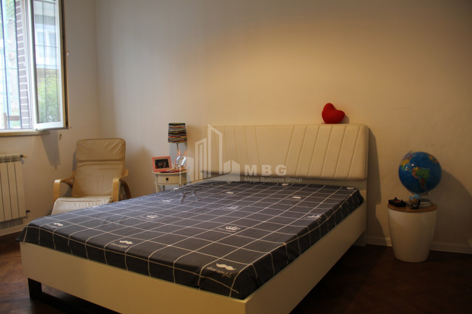 For Rent Flat, in Zemo Vera