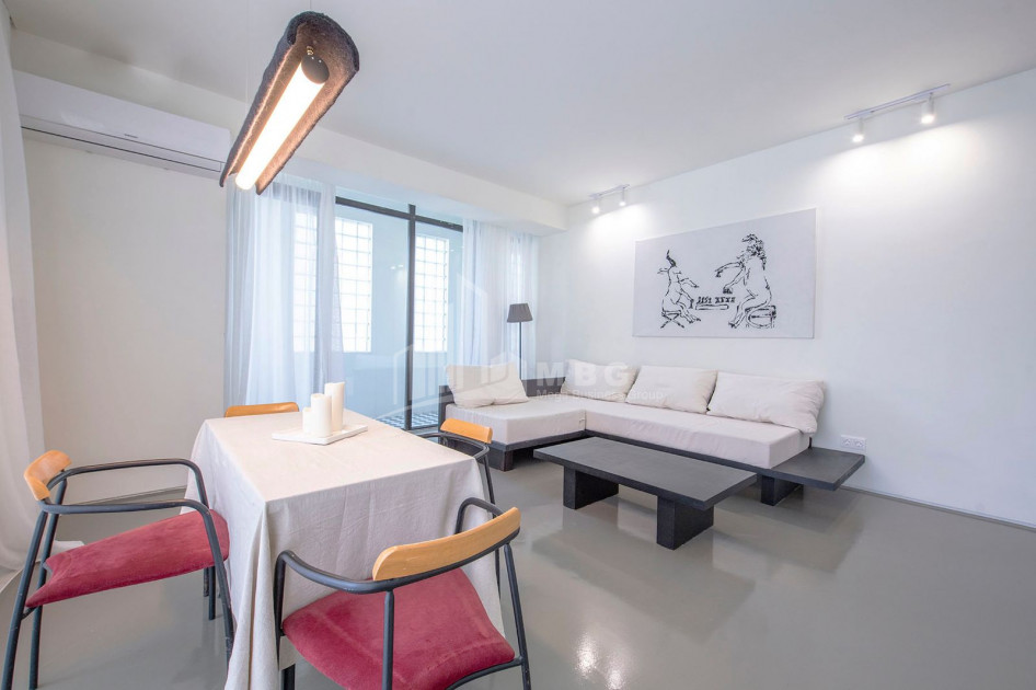 Продается Квартира, в Мтацминда