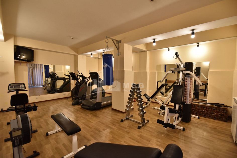 For Rent Hotel - Resort Commercial, in Mtatsminda District