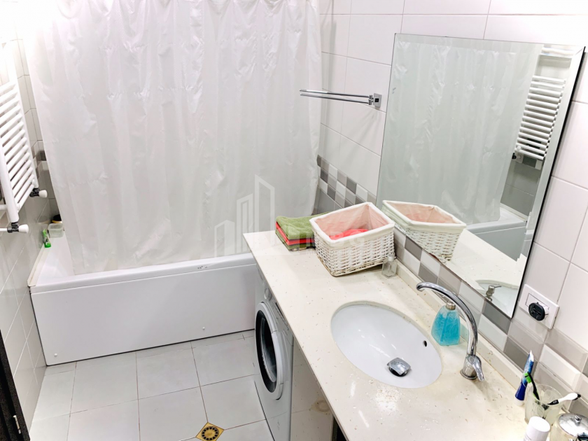 For Sale Flat, in Bagebi