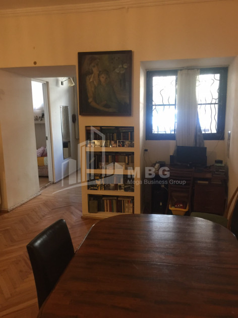 Продается Квартира, в Мтацминда