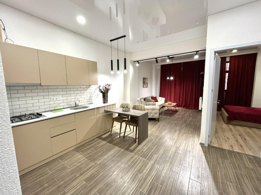 For Rent Flat, in Metromsheni