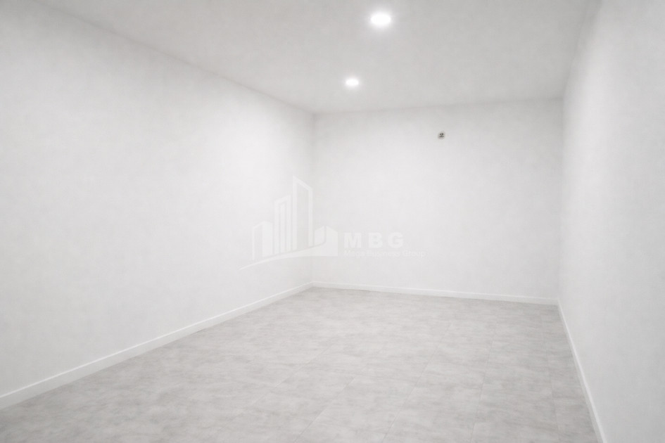 For Rent Universal Commercial On A. Mitskevich Street, საბურთალო