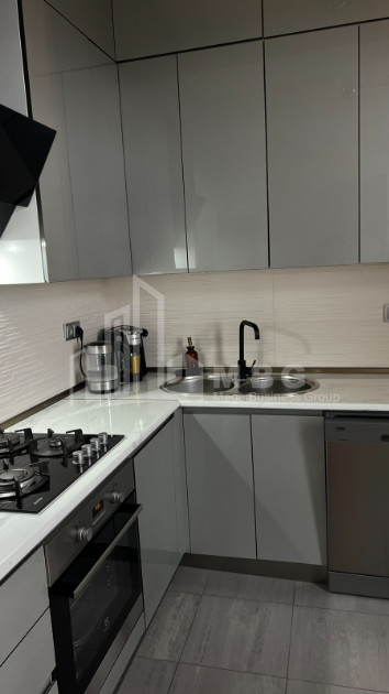 For Sale Flat, in Surrounding area of metro Guramishvili