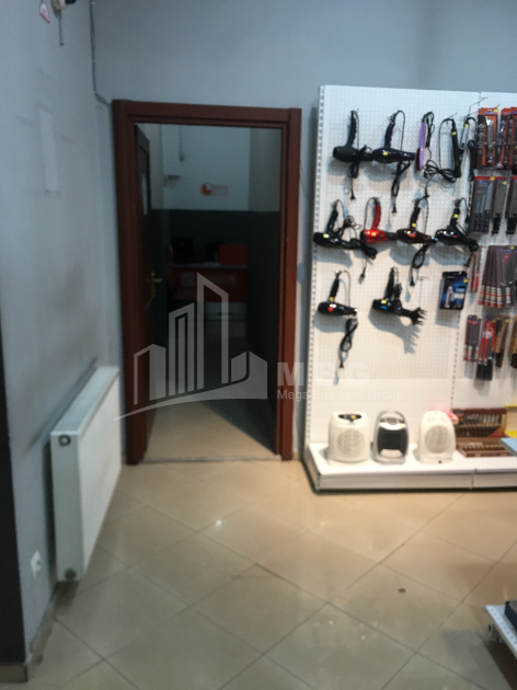 For Rent For office Commercial, in Kalaubani