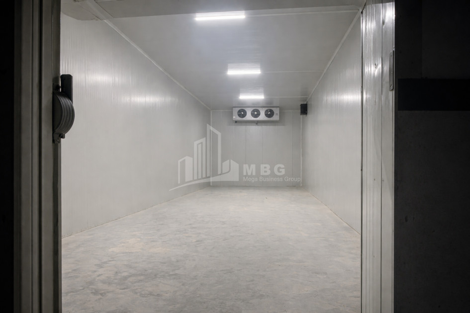 For Sale Refrigerator-freezer area Commercial In Ruisi, Kareli