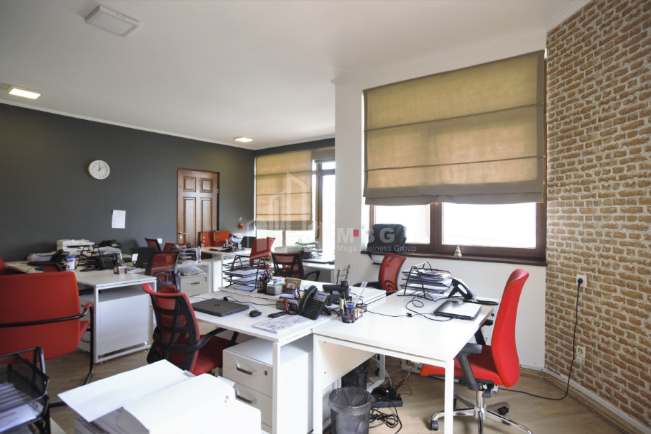 For Rent Building Commercial, in Mtatsminda