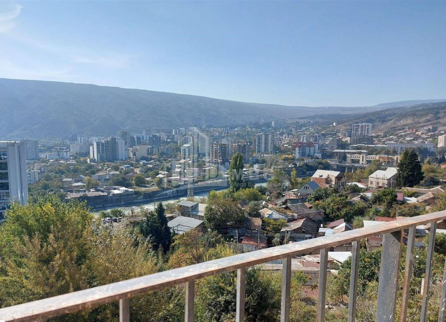 For Sale Flat, in Isani