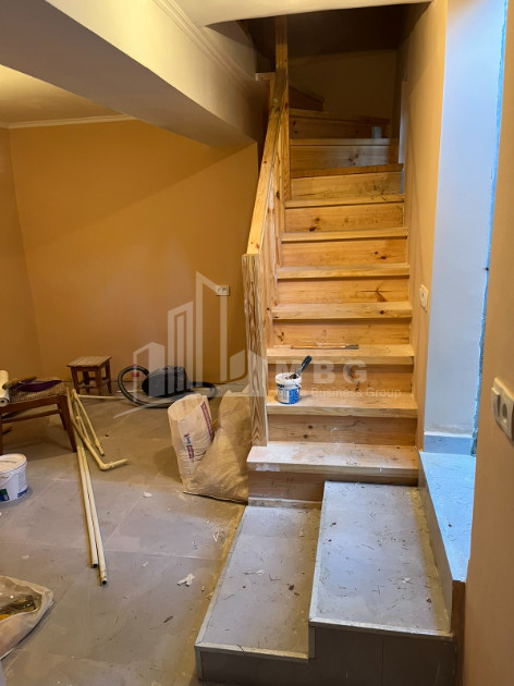 იყიდება ბინა, საბურთალო