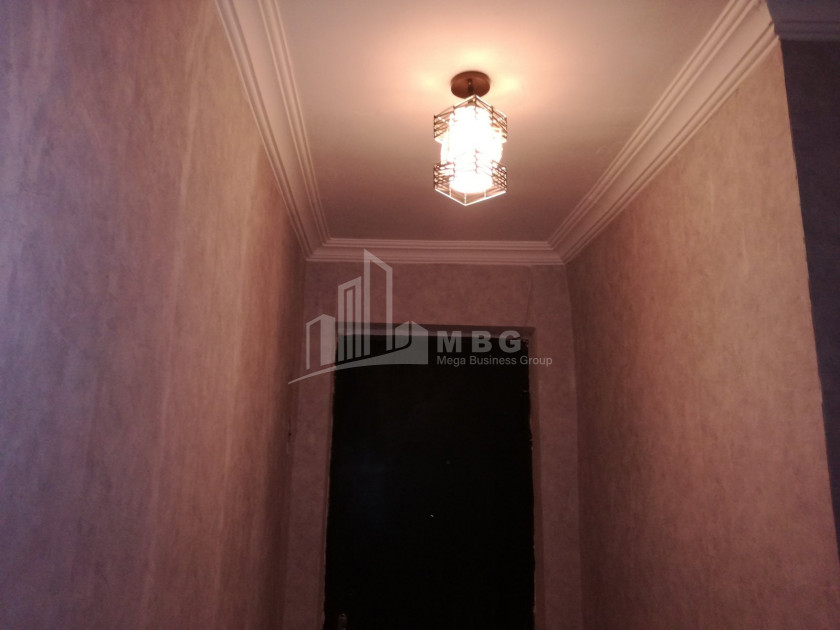 Lease Flat, in Surrounding area of metro Guramishvili