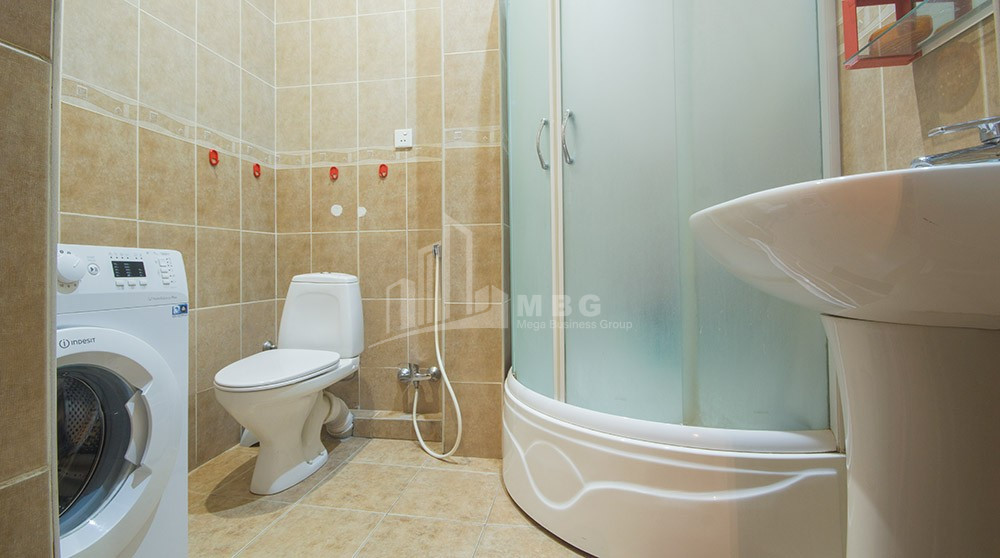 For Sale Flat, in Persati