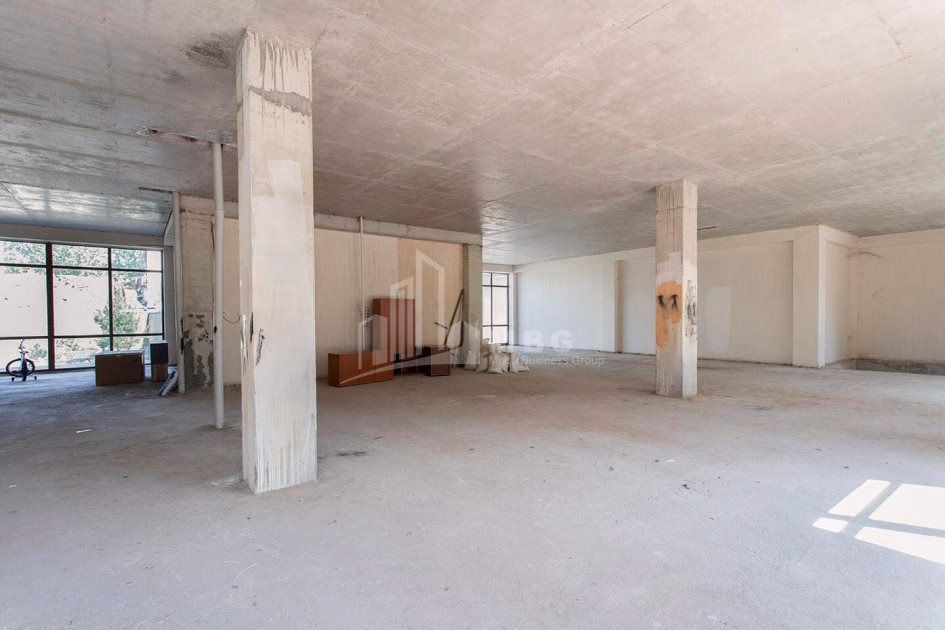 For Rent Витражный фасад Commercial, in Chugureti