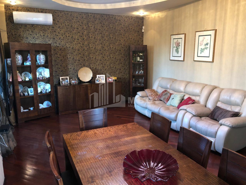 В аренду Квартира, в Мтацминда