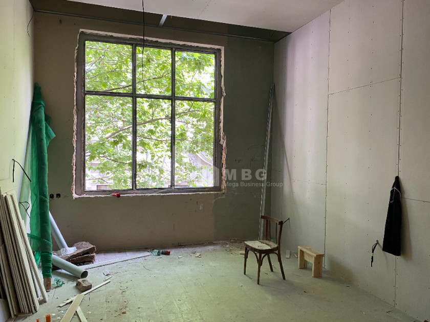 For Sale Hostel - Guesthouse Commercial, in Sololaki