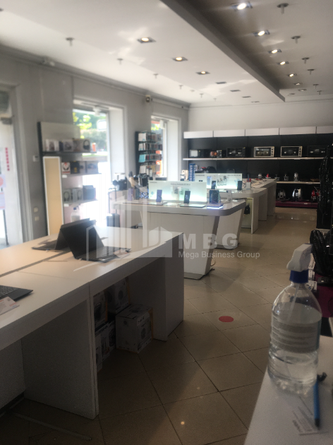 For Rent For office Commercial, in Kalaubani