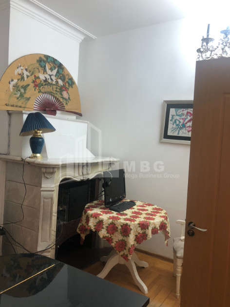For Sale Hostel - Guesthouse Commercial, in Sololaki