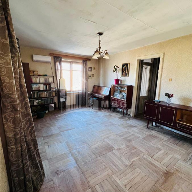 For Sale Flat, in Gldani Massive