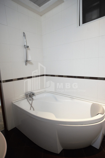 For Rent Building Commercial, in Mtatsminda