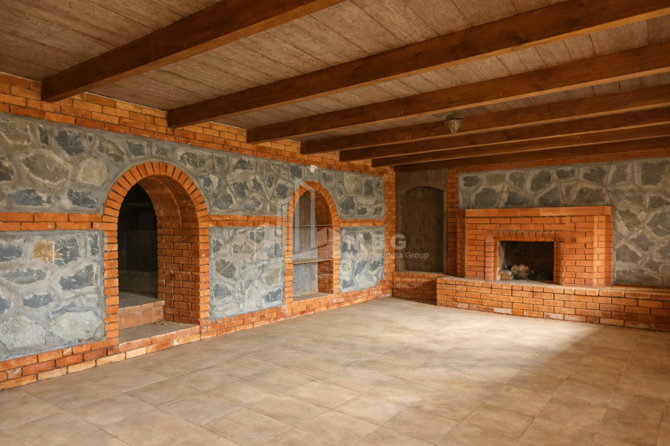 Продается Старое здание Дом - Вилла В Шалаури, Телави