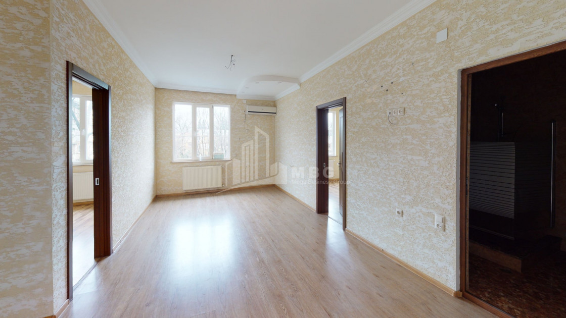 For Sale Building Commercial, in Kutaisi