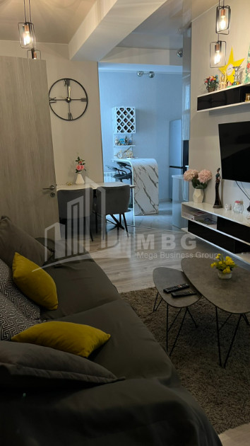 For Sale Flat, in Surrounding area of metro Guramishvili