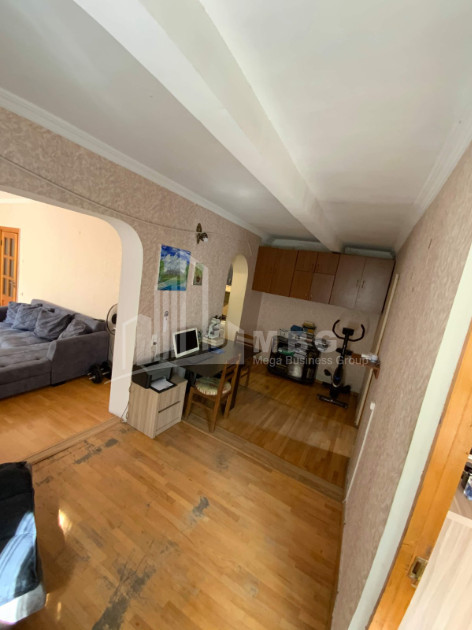 For Sale Flat, in Gldani Massive