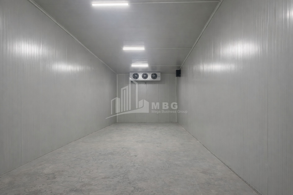 For Sale Refrigerator-freezer area Commercial In Ruisi, Kareli